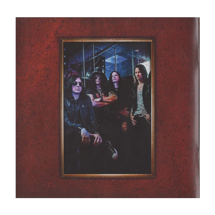 Slash  Featuring Myles Kennedy And The Conspirators - World On Fire